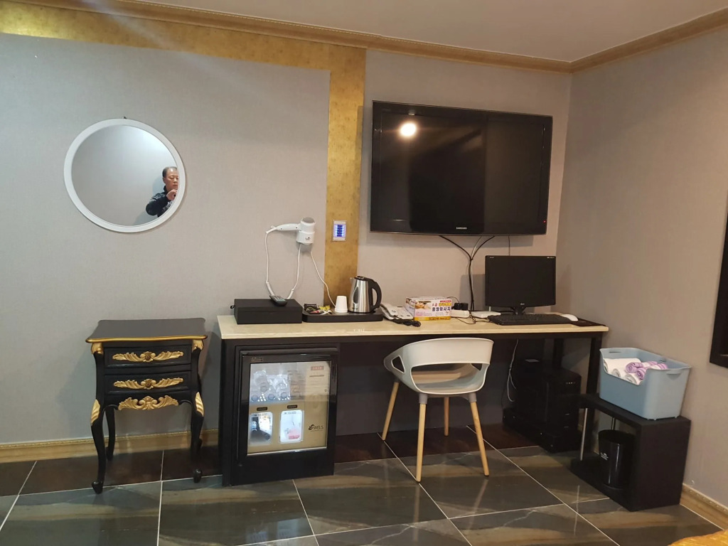 Business Hotel