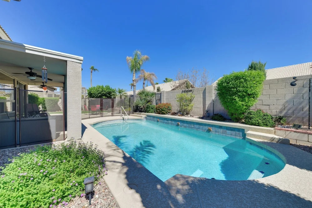 Relax Poolside in Mesa: Family Home 12 Mi to Dtwn