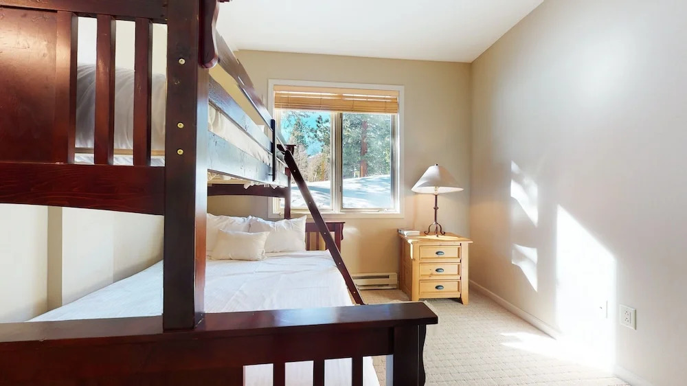Mammoth Green 103 2 Bedrooms 2 Bathrooms Condo