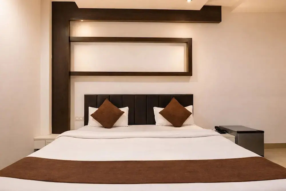 Hotel Just 9 Inn Lucknow