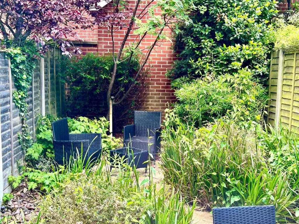 Beautiful 3-bedroom house, city centre, parking