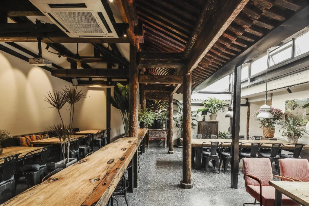 Peking Yard Siheyuan Boutique Hotel &Garden&Terrace&Lama Temple&hutong&Houhai&Tiananmen&Bistro