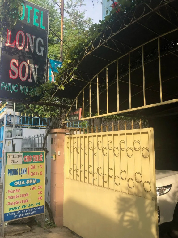 Aqua Long Son Hotel