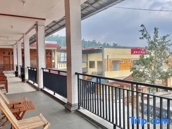 Artica Hotel & Homestay