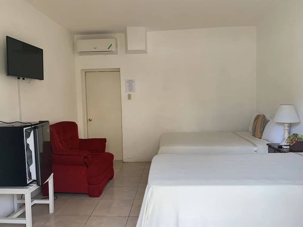 Comfy Stay in an Ocean Front Resort in Jamaica -Enjoy 7 Miles of White Sand Beach