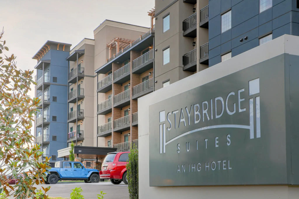Staybridge Suites Pigeon Forge Smoky Mtns by IHG