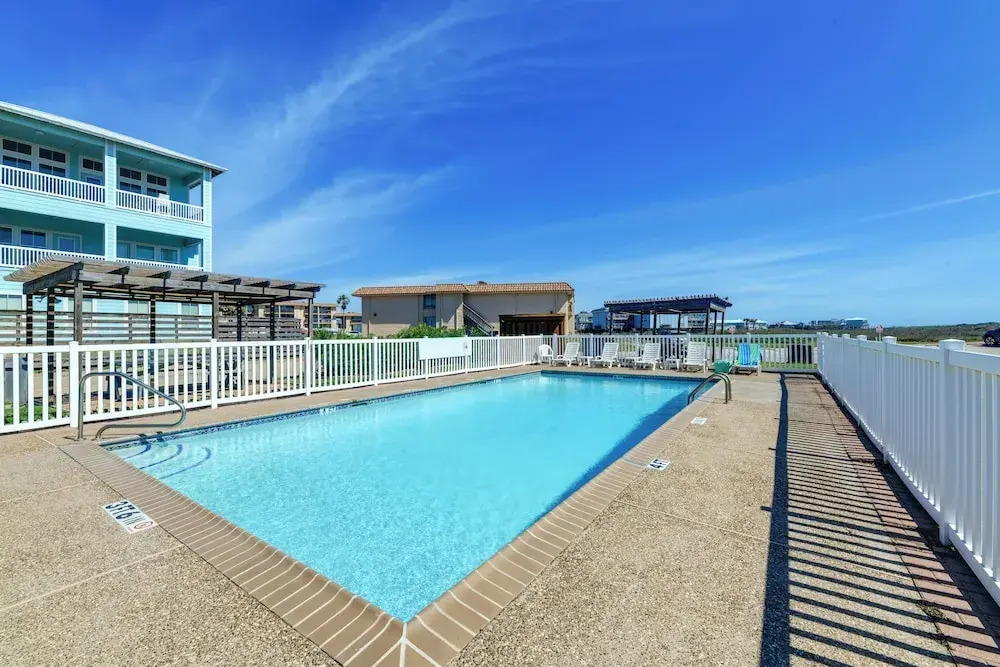 Direct Beach Access: Sunny Port Aransas Condo