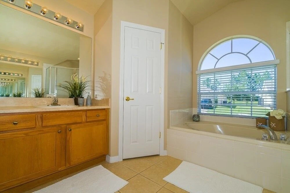 Amazing House! - Orange Tree - 15830RHL