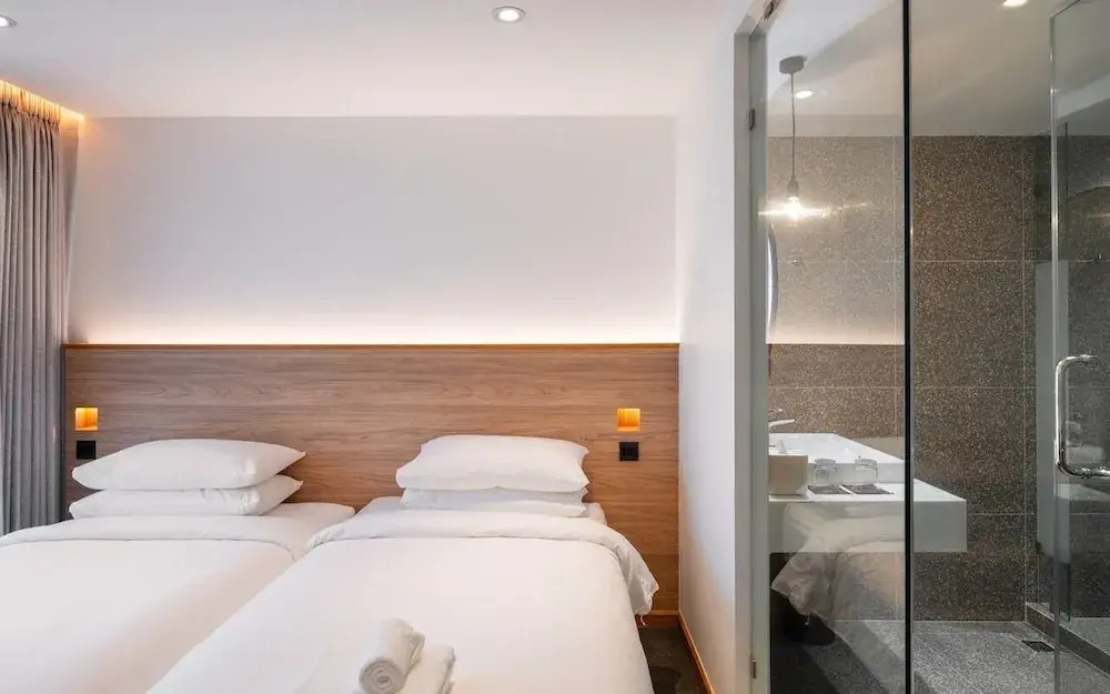 ZEN MASTER HOTEL