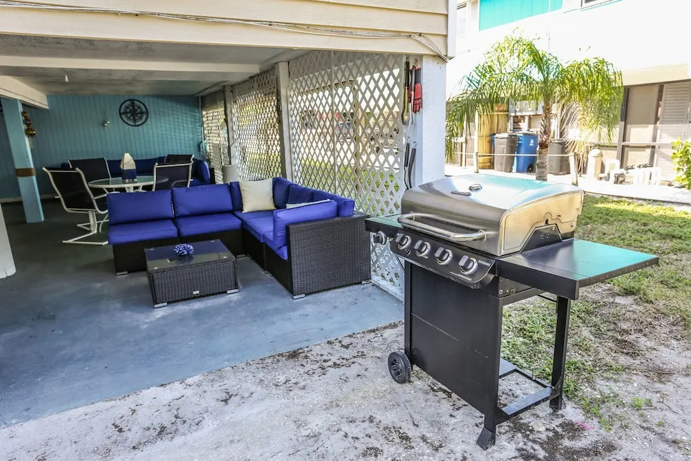 5301 Estero Serendipity Manor