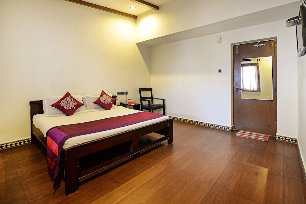 OYO Flagship 2207 Hotel Transit