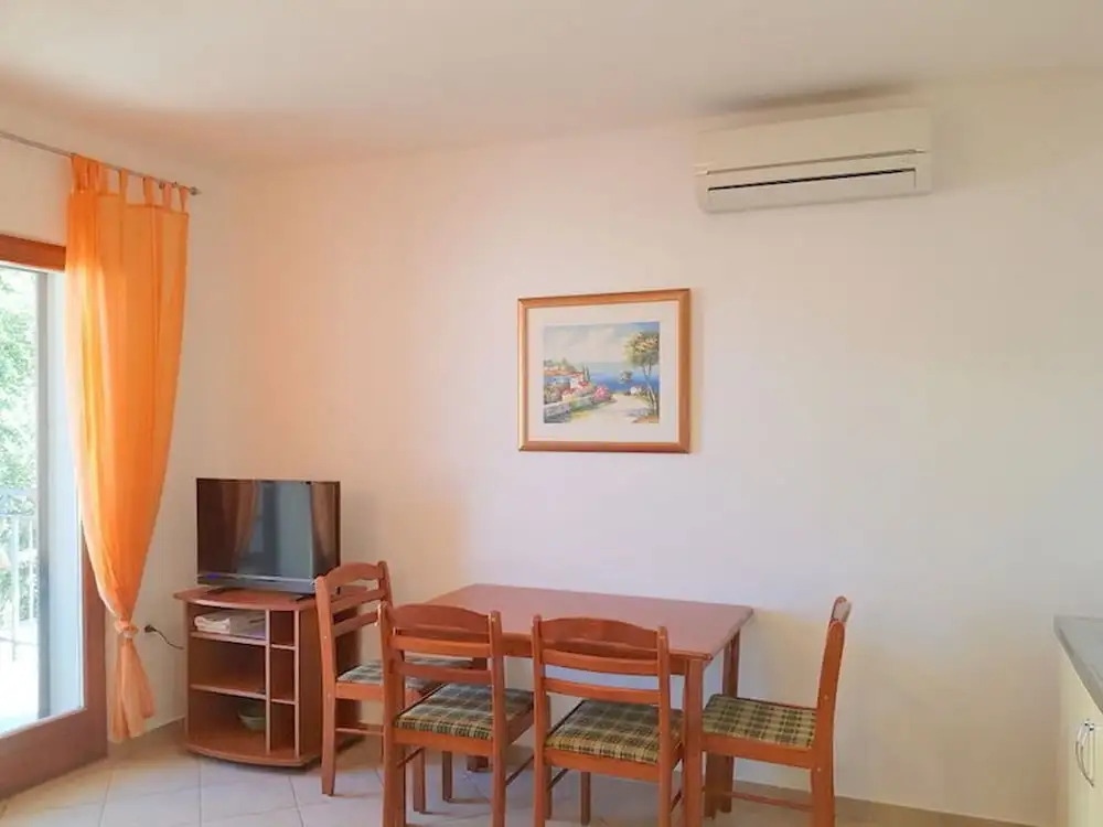 Apartments Ljiljana