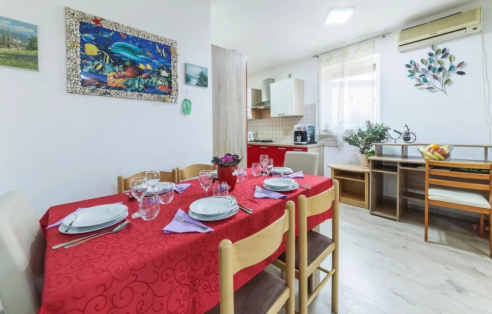 Amazing Apartment in Medulin With Wifi and 2 Bedrooms