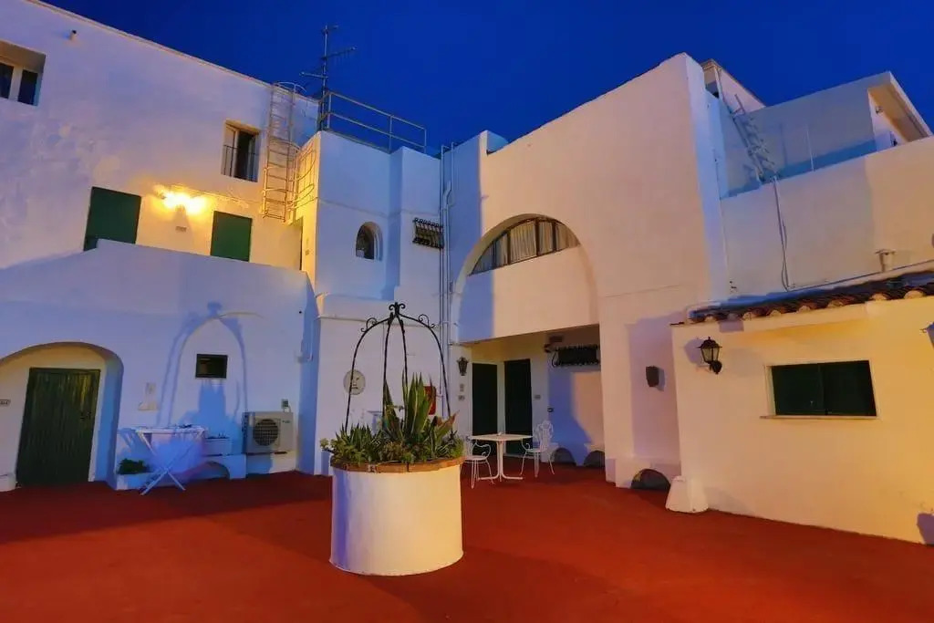 Hotel Torre Dei Borboni