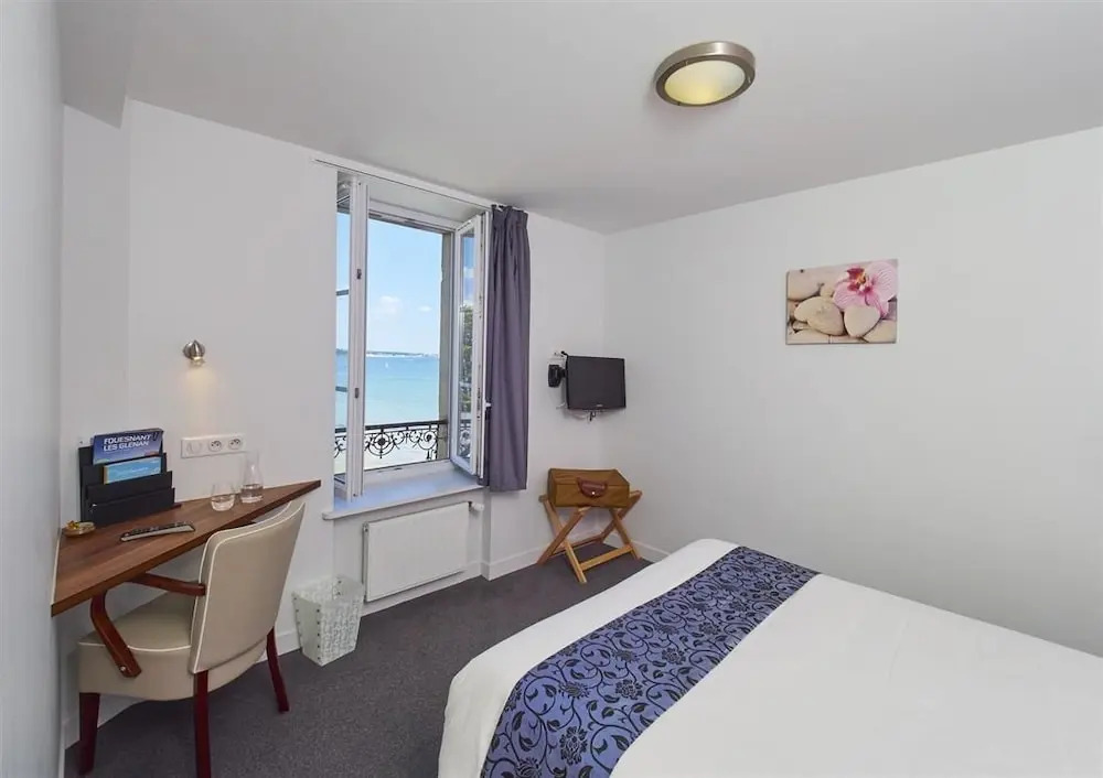 Logis Hotel Belle-Vue