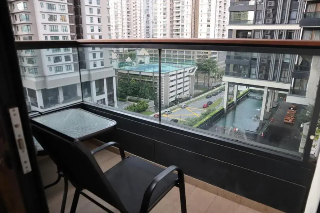 New Arcoris 6 Pax 2 BR with Pool View Mont Kiara - BOHO
