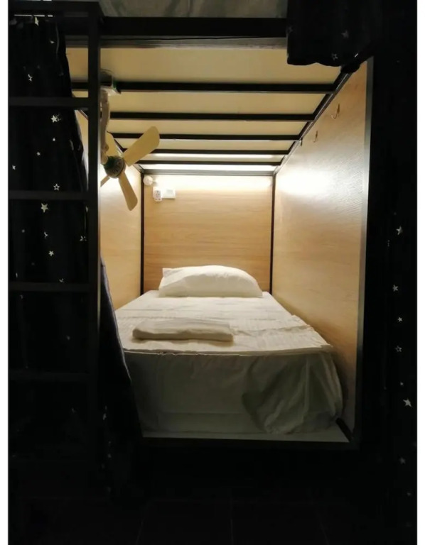 Third Street Station - Hostel