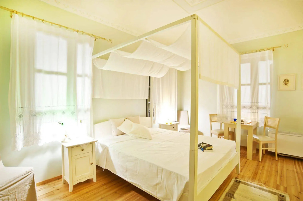 Markezinis Suites