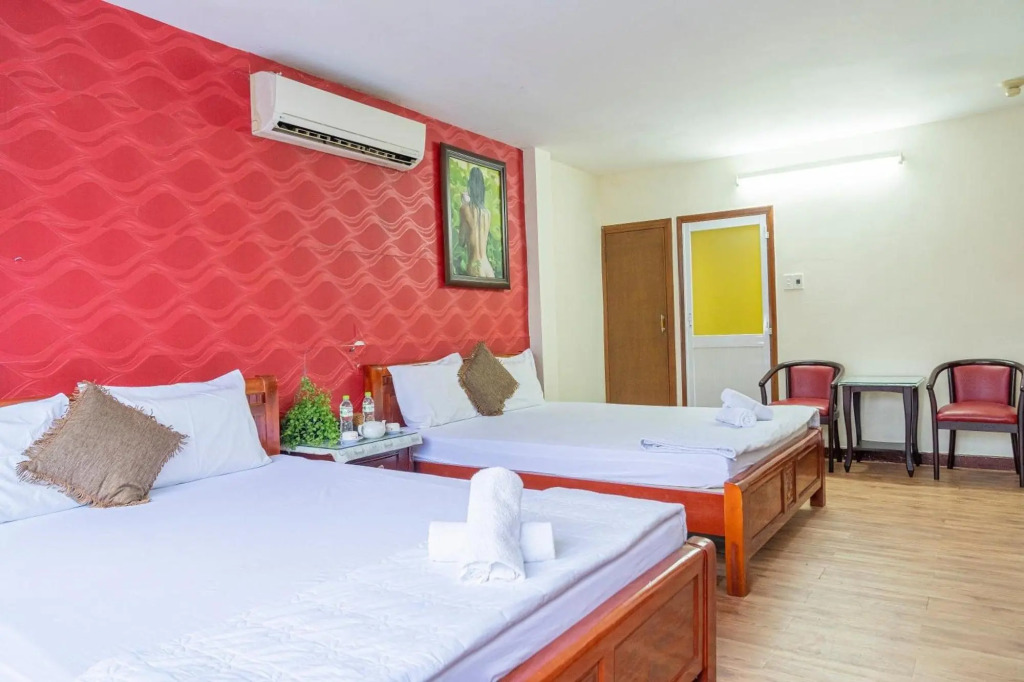 Aqua Long Son Hotel