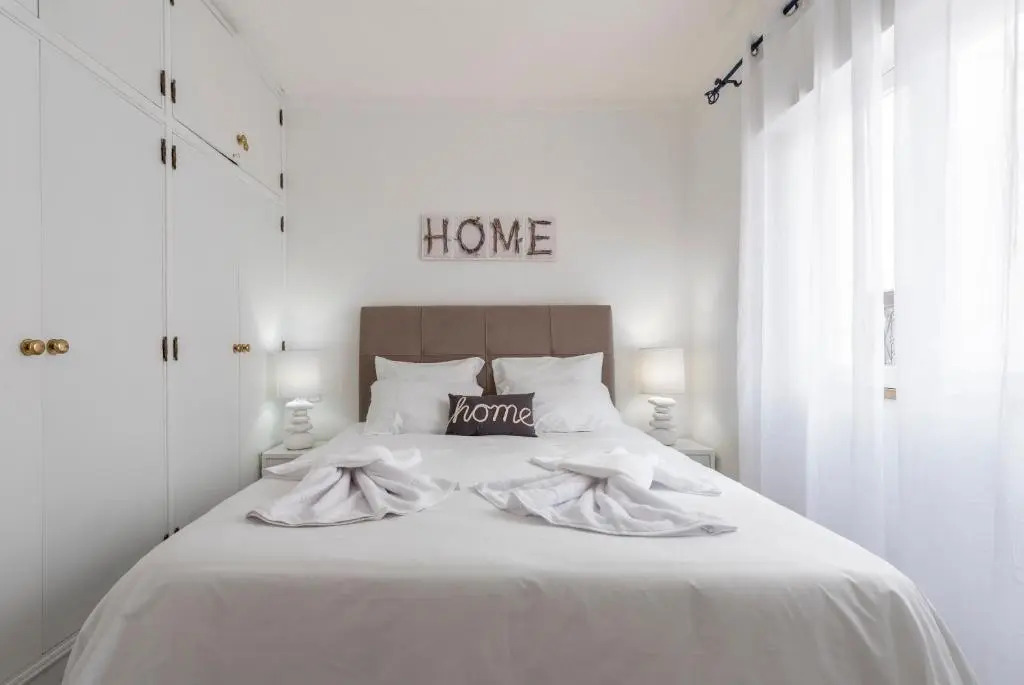 Fisherman's Beach Home 2BR 2BA AC Wi-Fi
