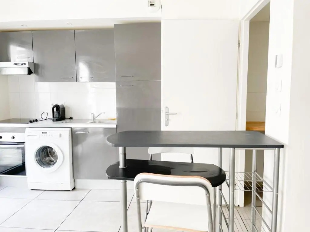 003 - Appartement Moderne et Terrasse - Jeanne d'Arc, Toulouse