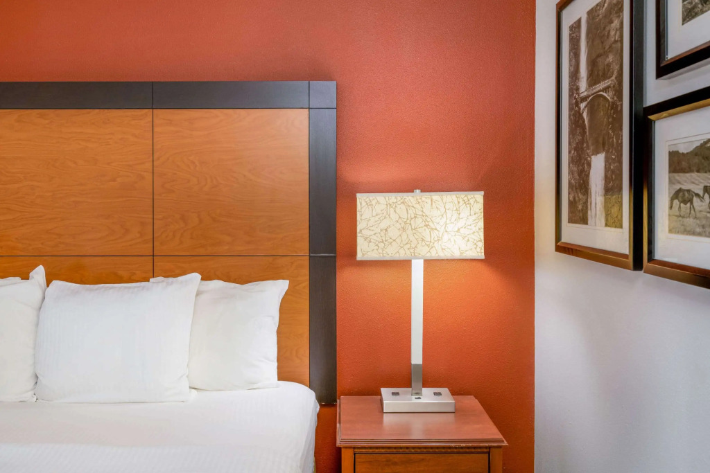Baymont by Wyndham Meridian