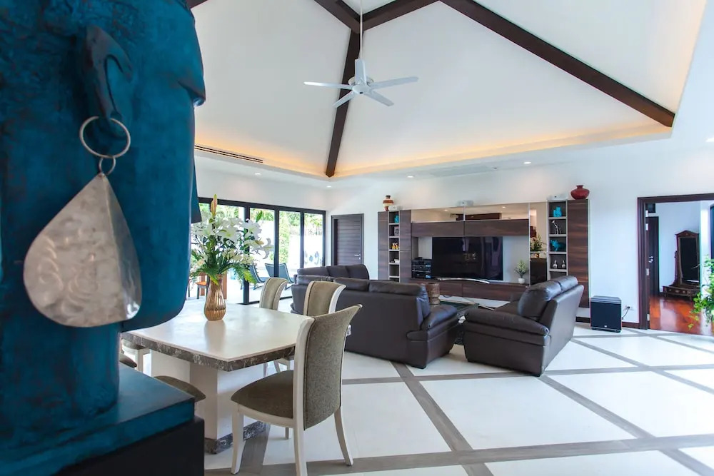 Celine Villa