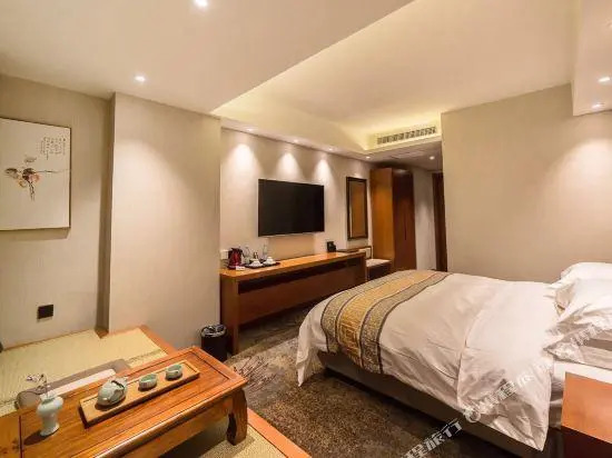 Yijiangdong Boutique Hotel.