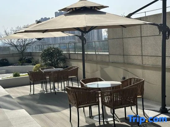 Mercure Chengdu Longtan