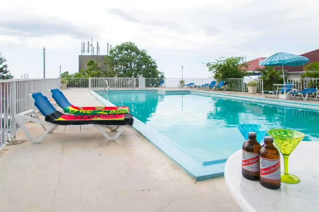 Deluxe Montego Bay Club Studio & Suites