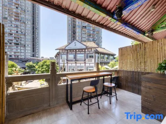 Yue Leshan River View Hotel(Shangzhongshun commercial street branch)
