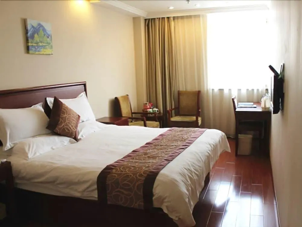 Greentree Inn Shanghai Zhujing