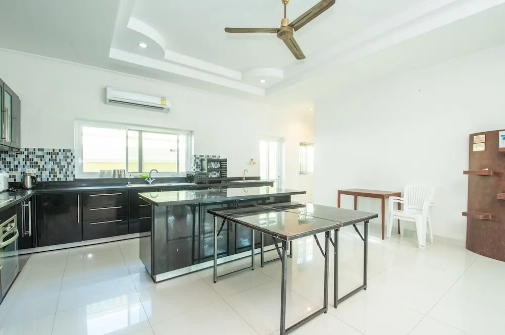 Pool Villa for Families and Party