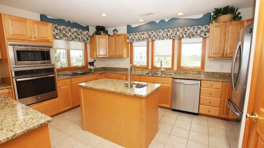 Coastal View IV - 6 Br Home