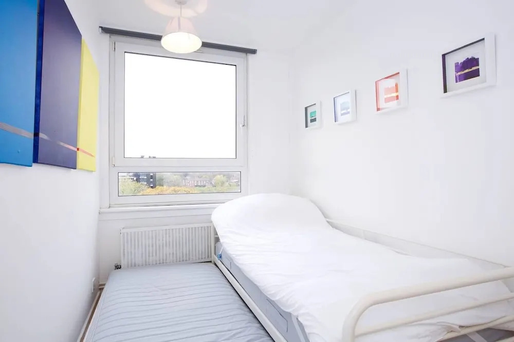 Chic 3BR, sleeps 8, close to The Oval and Kennington