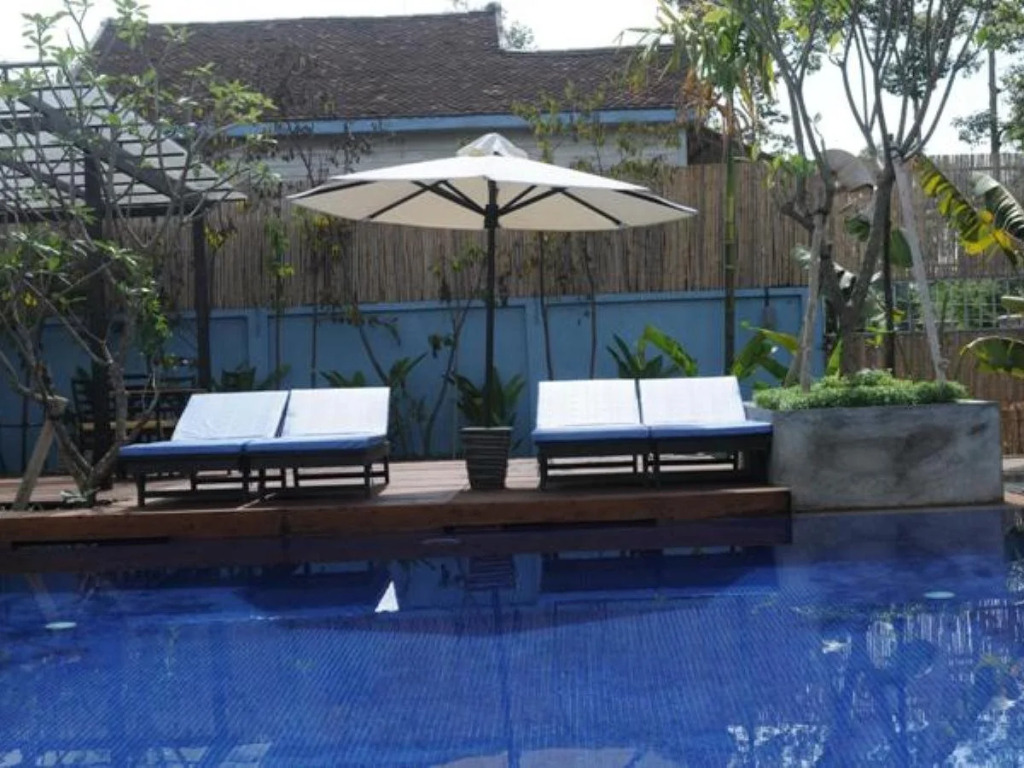 Frangipani Villa Hotel II