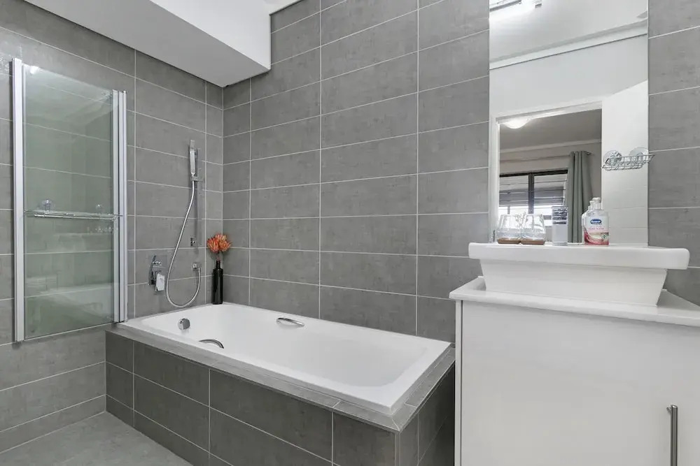 Waters Edge 220