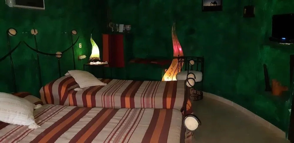 Hotel Cueva Tardienta Monegros-Adults Only