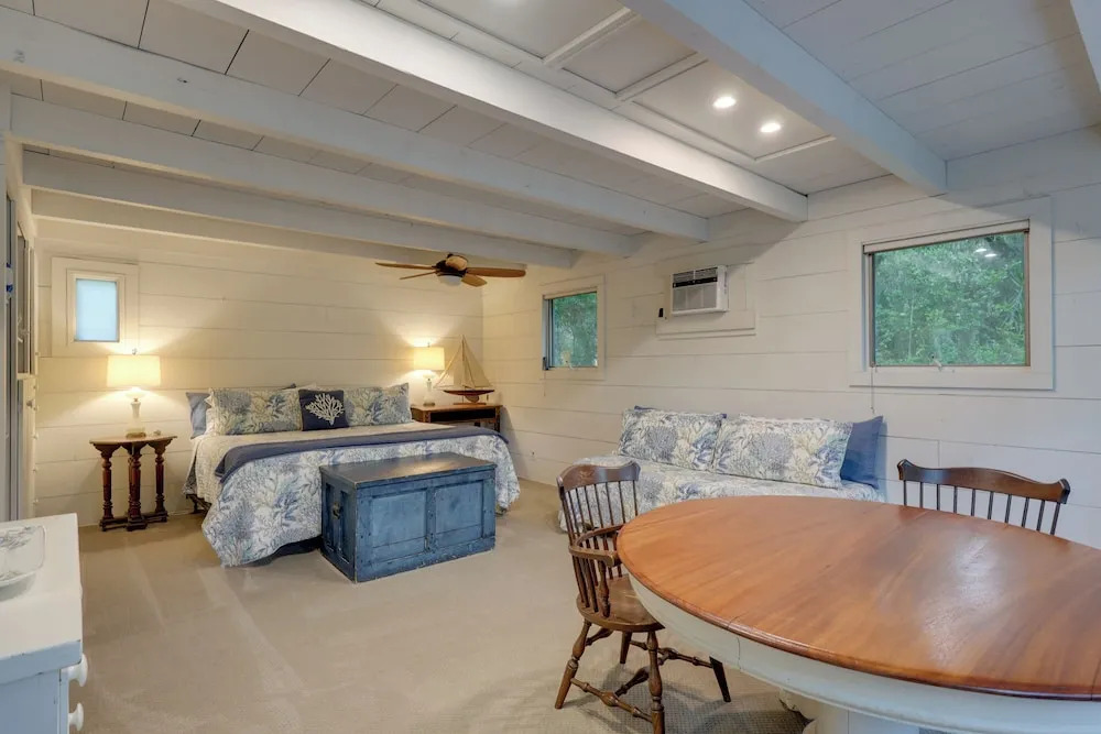 'nantucket Cottage' w/ Fishing Dock + Sunsets