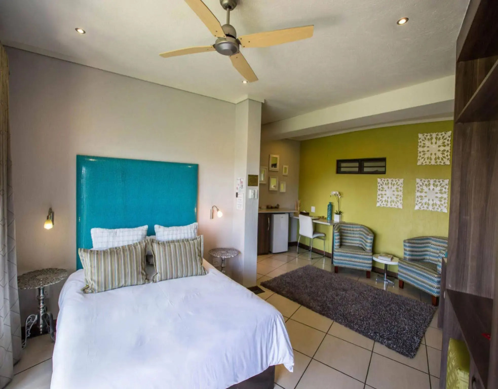 La Roca Guest House