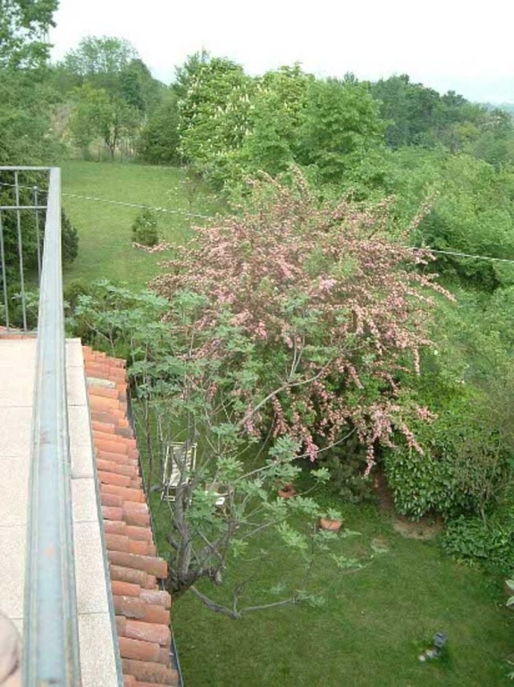 Apartment With 2 Bedrooms in Carrù, With Enclosed Garden - 45 km From