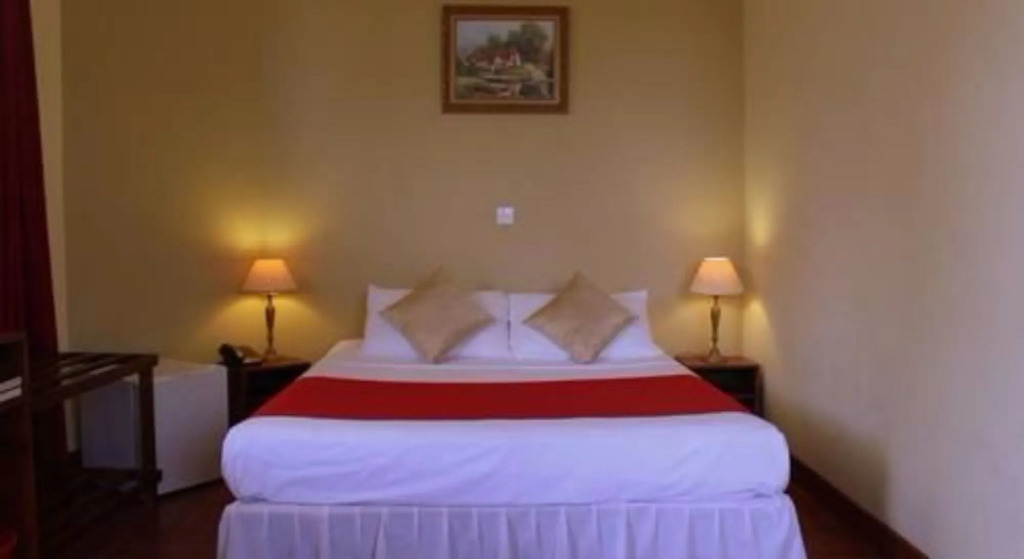 The Ocean Pearl Hotel Negombo