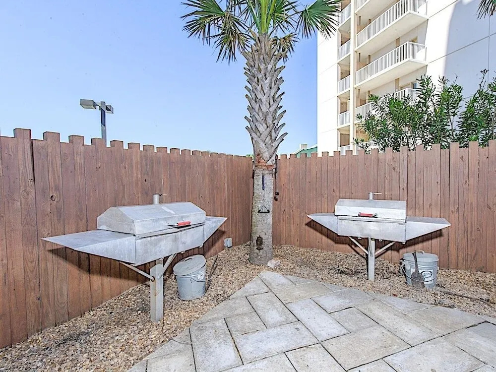 Pelican Pointe 302