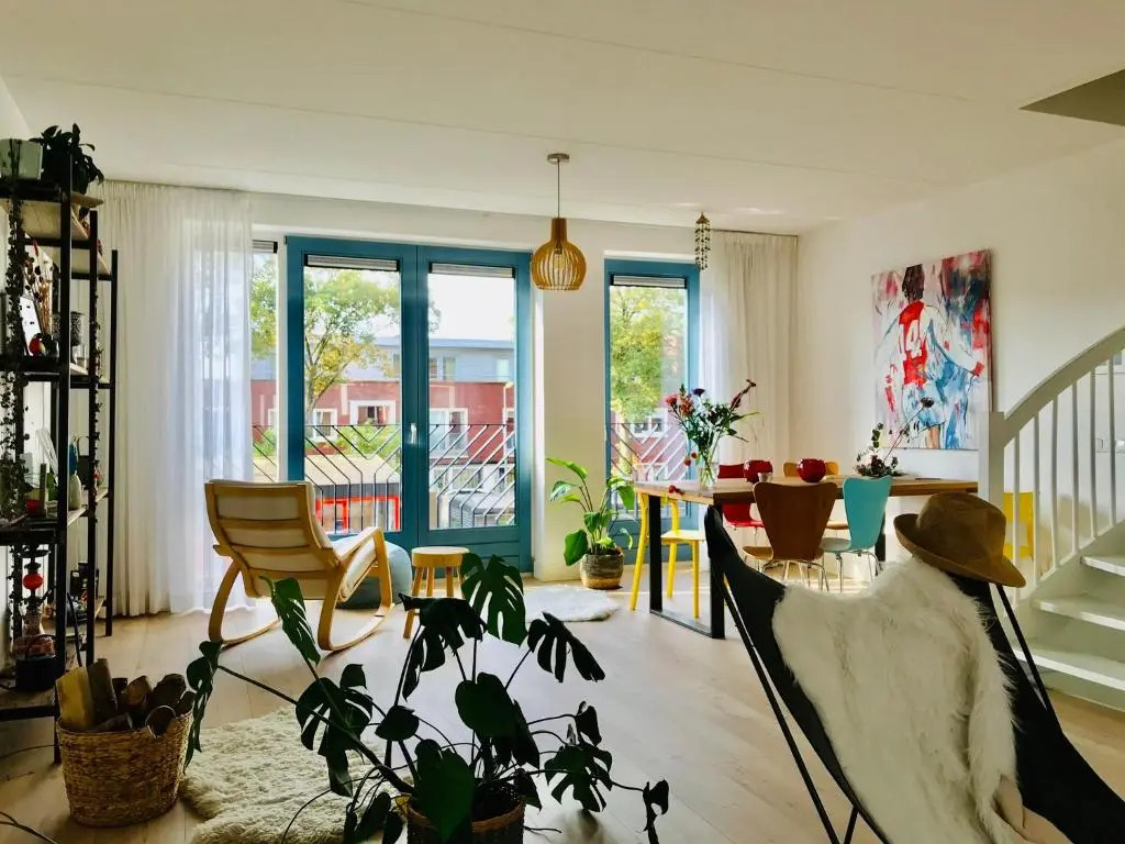 Canal House - Homestay
