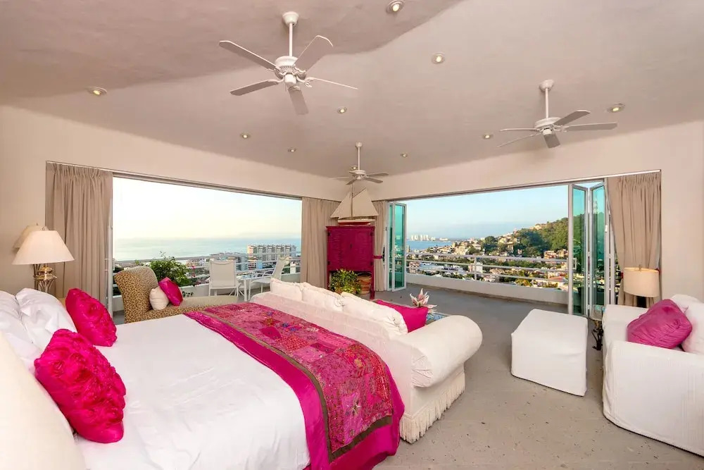 Luxury villa rental, Casa Yvonneka