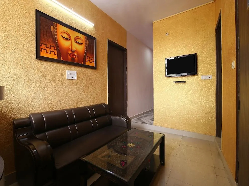 OYO 15668 Hotel Heaven Inn