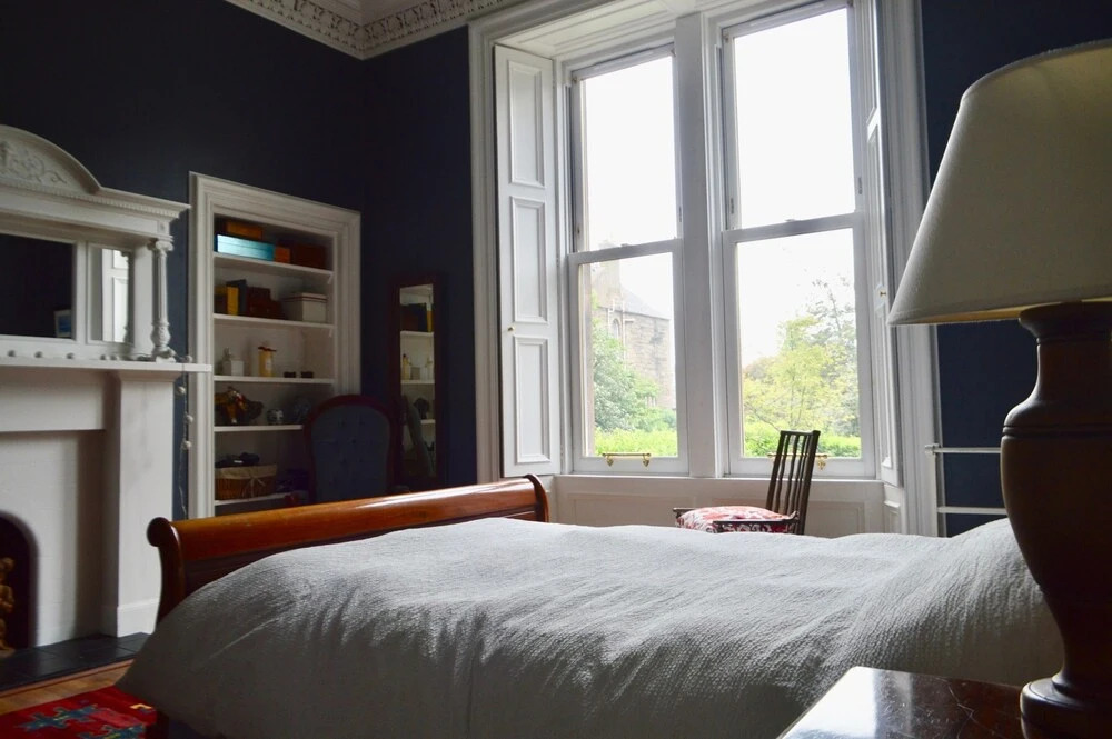 3 Bedroom Family Flat in Newington With Garden