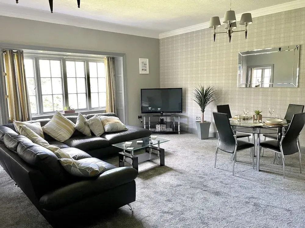 Rossal House Apartments