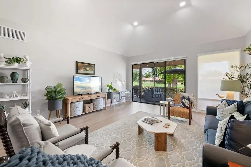 Designer Seville Condo w Golf Mountain Views