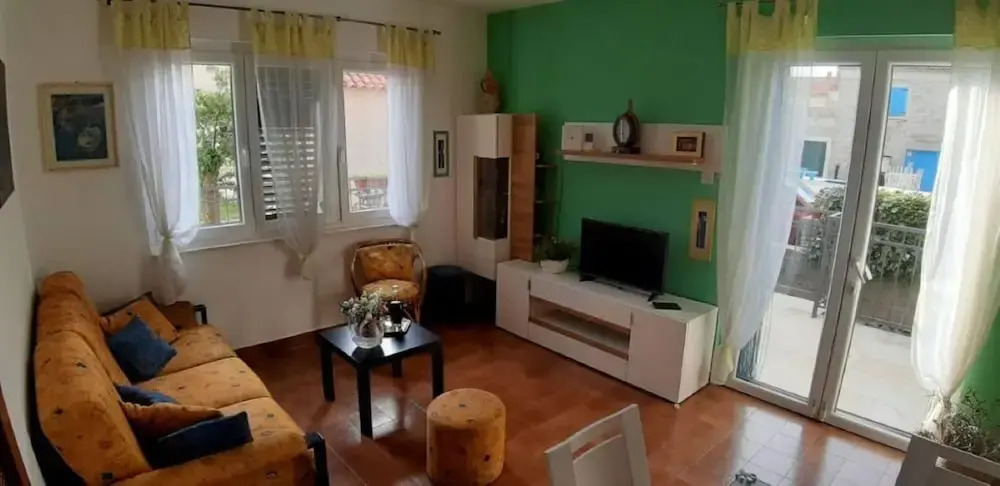Three Bedroom House With Terrace